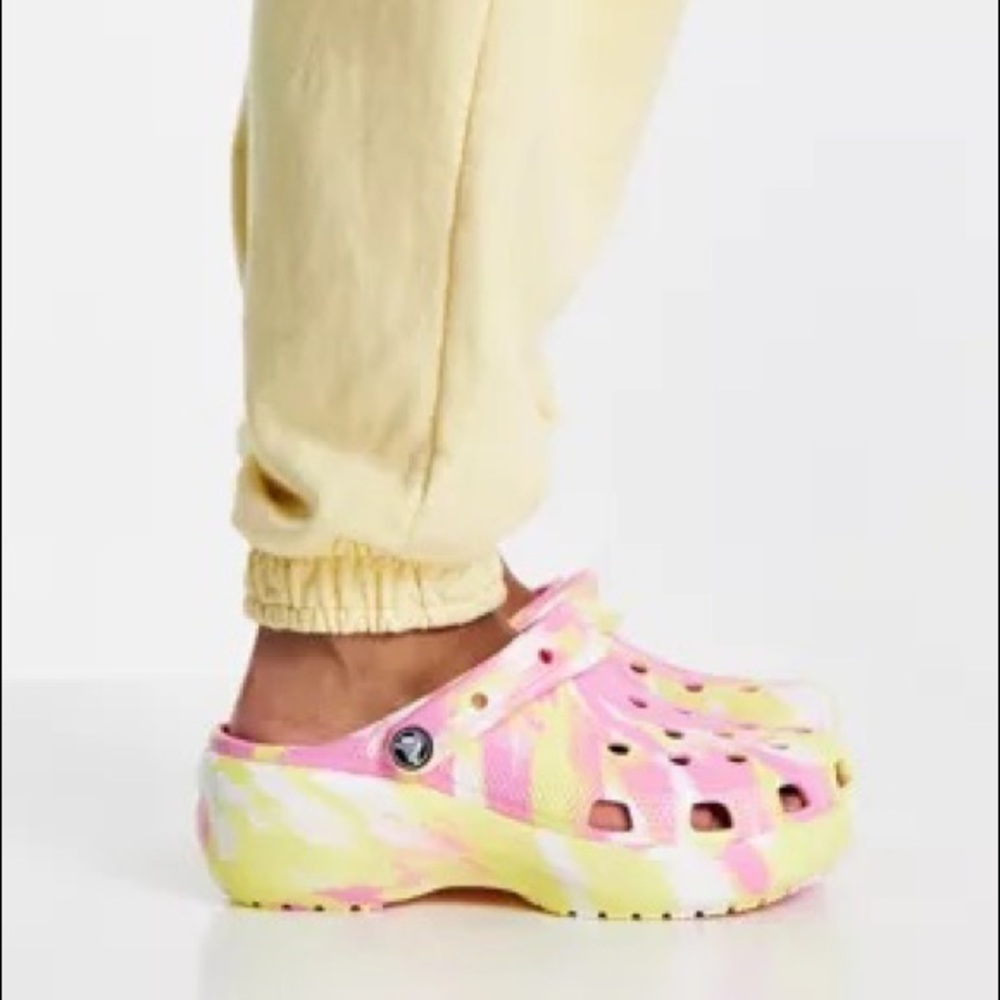 Pink Lemonade 🍋 Crocs